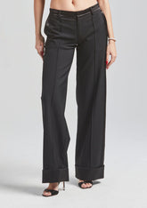 Julie Pant